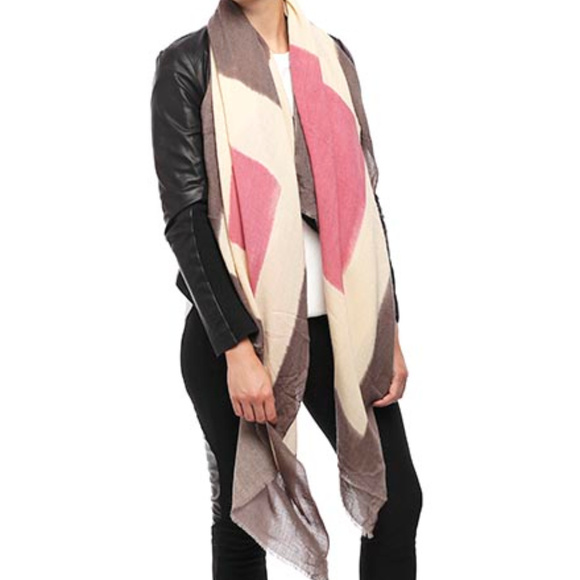 Taupe / 30% Wool, 70% Polyester / Brush Stroke Pat - Picture 1 of 1